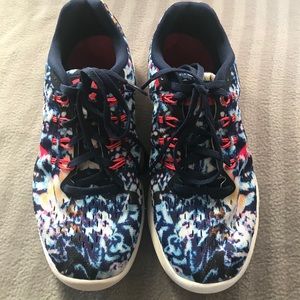 Nike Lunarlon Woman’s Size 7